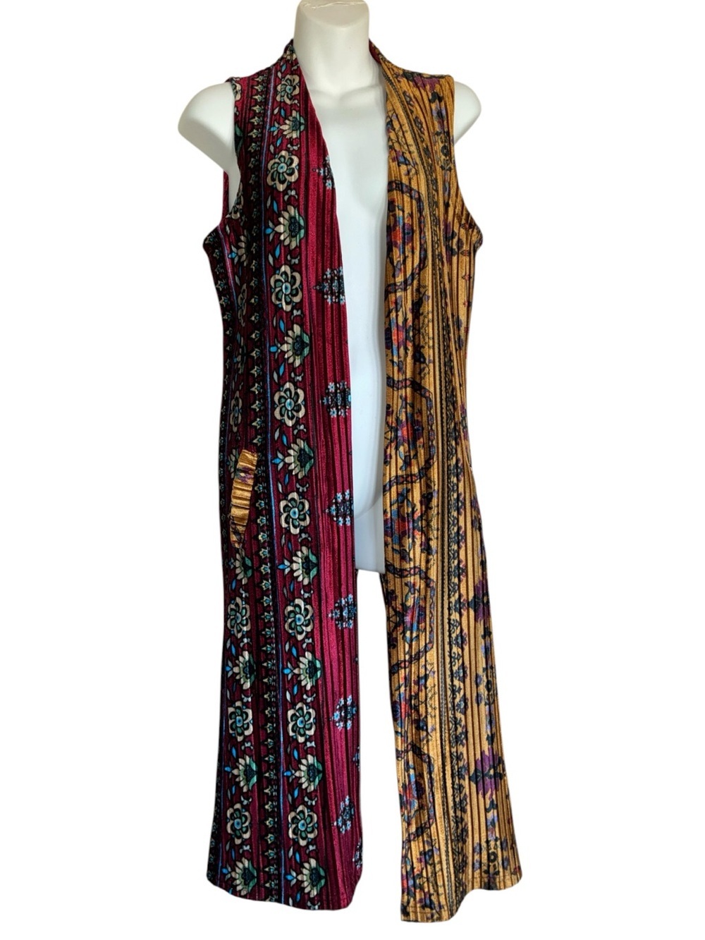 DOR DOR Long Vest, women's M, maroon Micro-Pleated Velour, 2-tone, Pockets, EUC